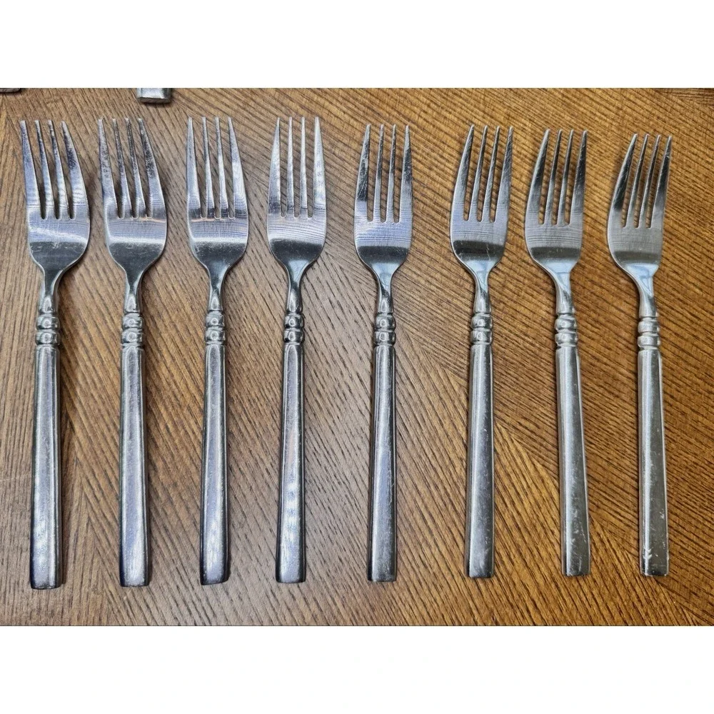 Oneida Tortola Stainless Flatware Set 40pc Service for 8 Glossy Discontinued